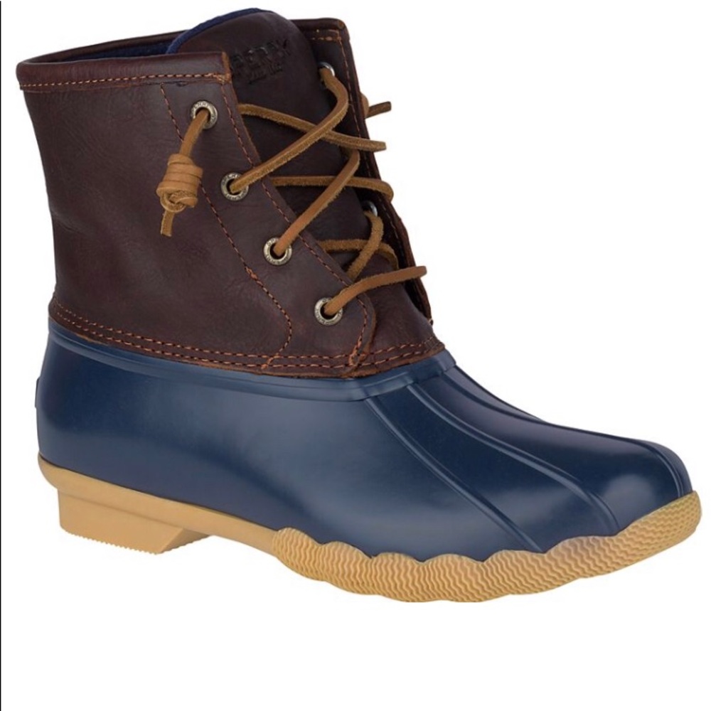 Woman’s saltwater Sperry duck boots